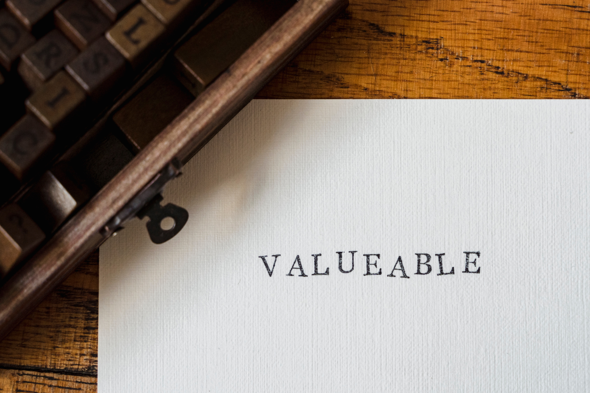 A typist error for the word VALUABLE.