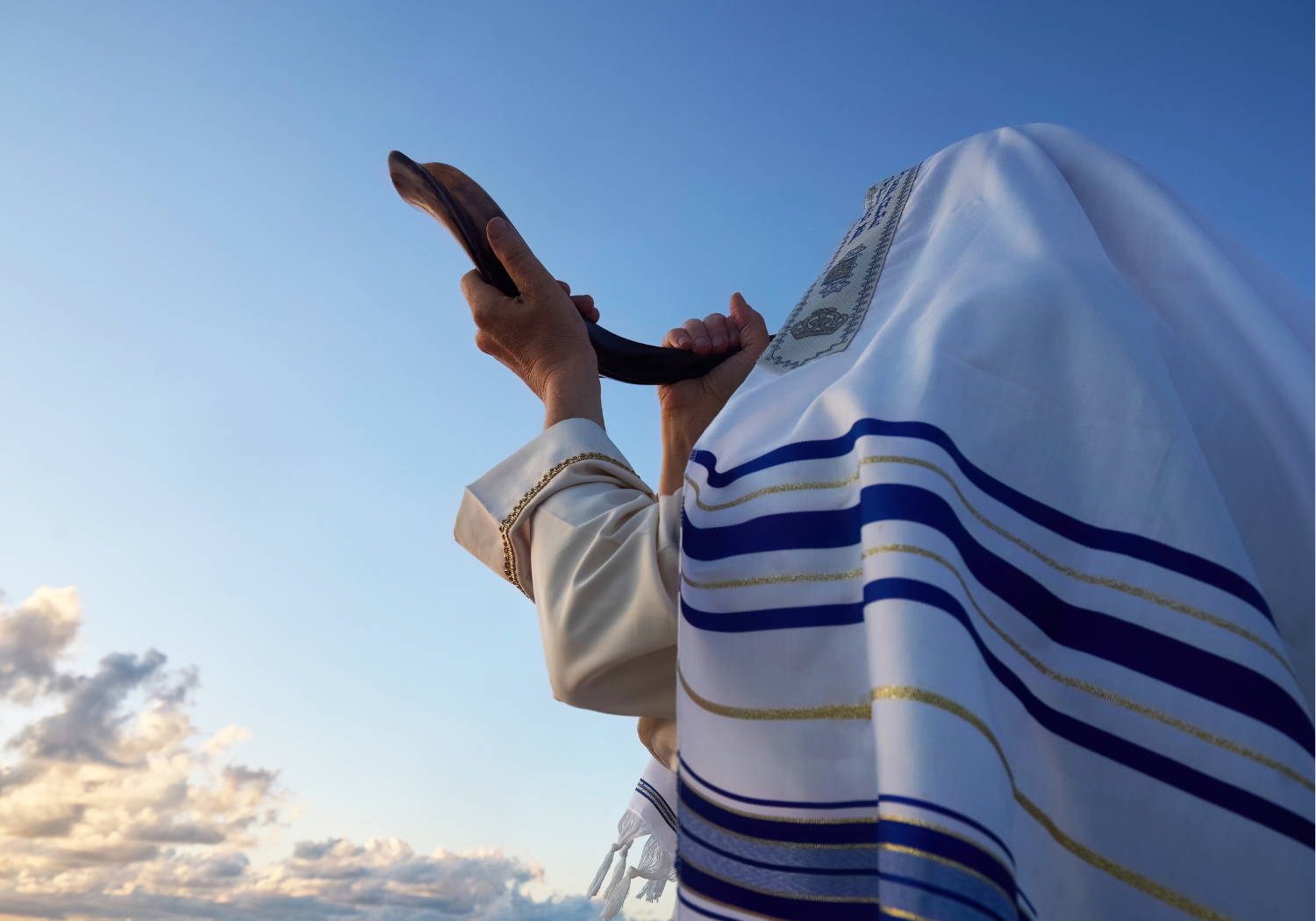 An image of a Jewish man.